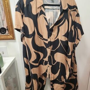 Black and Tan Abstract Button-Up Shirt